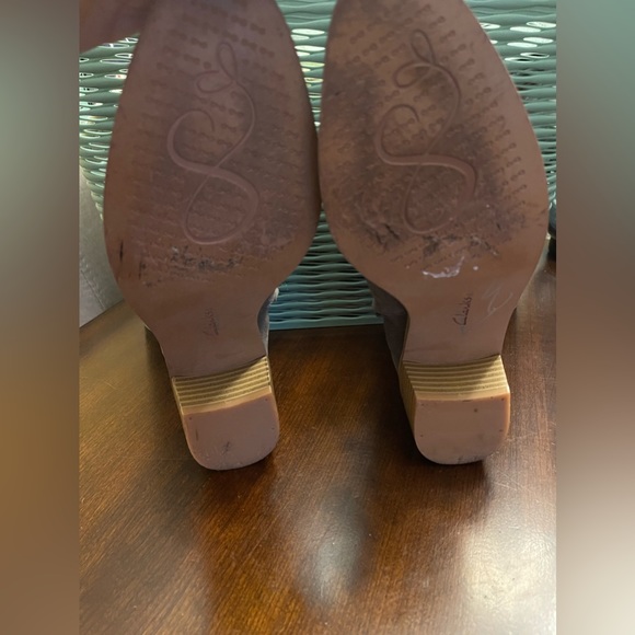 Women's Clarks Somerset Suede Ankle Boots Size 6.5M - Picture 10 of 10